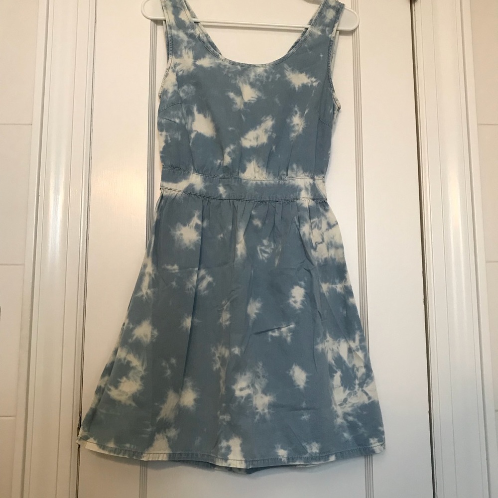 FOREVER 21 Denim Wash Dress